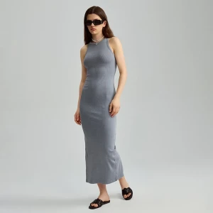 Szara sukienka midi typu bodycon House