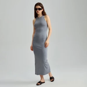 Szara sukienka midi typu bodycon House