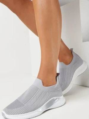 Szare Buty Sportowe z Elastyczną Cholewką i Ozdobną Podeszwą Pilly