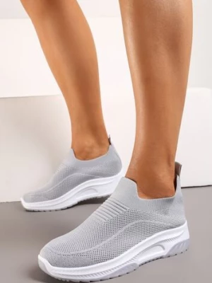 Szare Casualowe Buty Sportowe na Grubszej Podeszwie Ozdobione Perforacją Fiovena