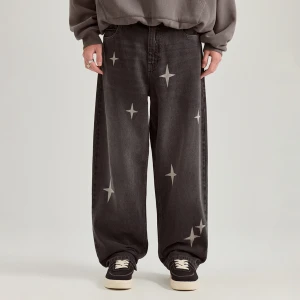 Zdjęcie produktu Szare jeansy baggy fit typu skater z nadrukiem gwiazdek House