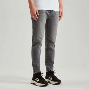 Szare jeansy carrot fit z efektem sprania House