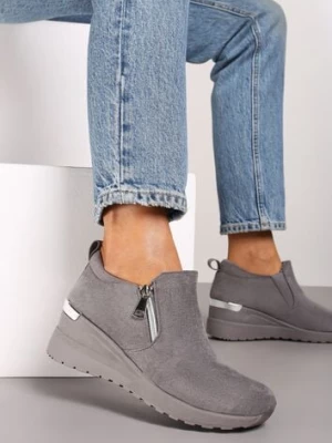 Szare Sneakersy na Koturnie z Ozdobnym Suwakiem z Boku Daivira