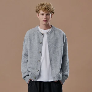 Szary kardigan loose fit z okrągłym dekoltem i ozdobnymi guzikami House