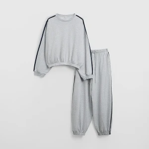Szary komplet dzianinowy loungewear z lampasami House