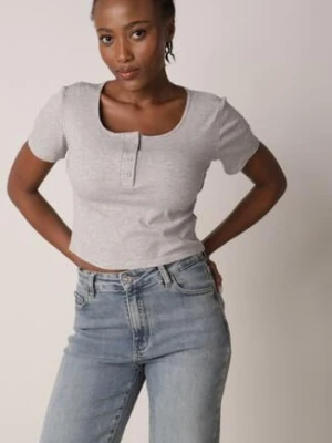 Szary Prążkowany Top Bawełniany z Guzikami przy Dekolcie Nedera romee's