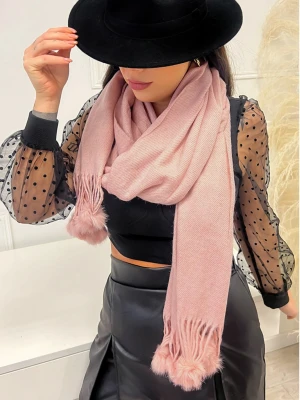Szeroki szal zimowy z pomponami - pudrowy róż  magmac 