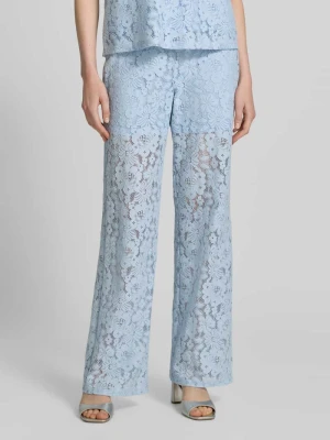 Szerokie spodnie w koronkowym stylu model 'HONEY' Vero Moda