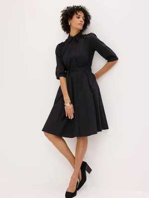 Szmizjerka z koronką i wiązanym paskiem bonprix