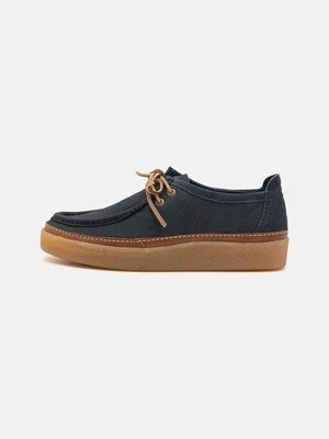 Sznurowane obuwie sportowe Clarks