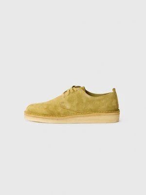 Sznurowane obuwie sportowe Clarks