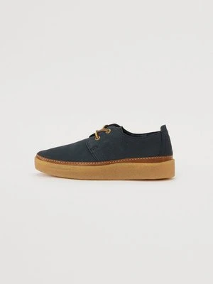 Sznurowane obuwie sportowe Clarks