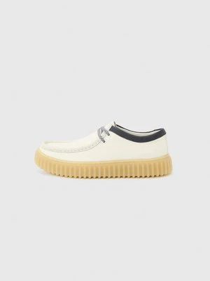 Sznurowane obuwie sportowe Clarks