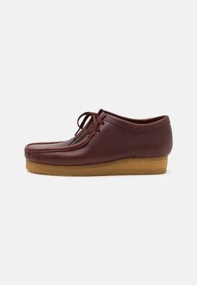 Sznurowane obuwie sportowe Clarks Originals