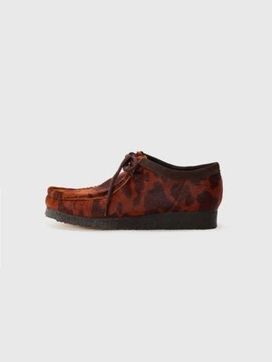 Sznurowane obuwie sportowe Clarks brązowy