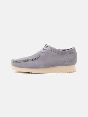 Sznurowane obuwie sportowe Clarks szary