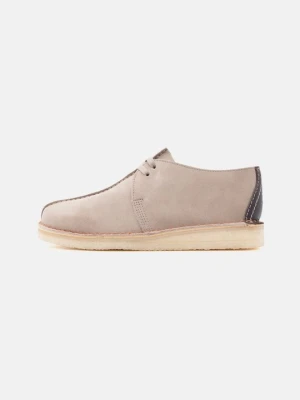 Sznurowane obuwie sportowe Clarks piaskowy