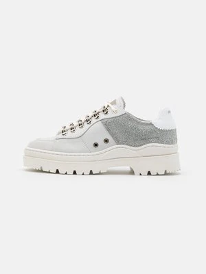 Zdjęcie produktu Sznurowane obuwie sportowe Filling Pieces