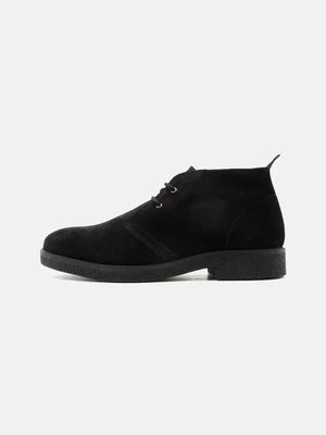 Sznurowane obuwie sportowe jack & jones