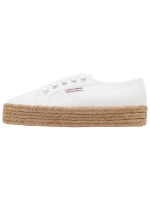 Sznurowane obuwie sportowe Superga