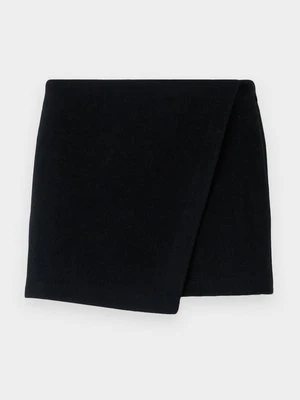 Szorty Abercrombie & Fitch