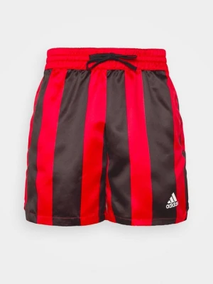 Szorty Adidas czerwony