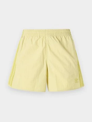 Szorty adidas Originals