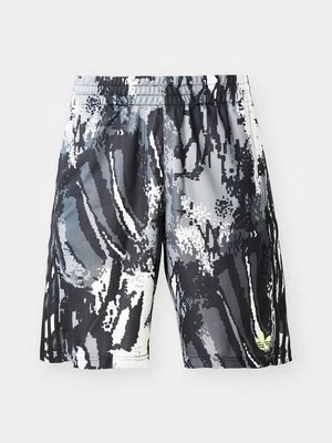 Szorty adidas Originals