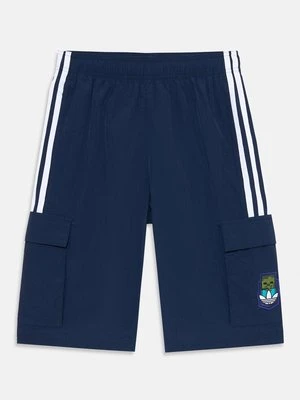 Szorty adidas Originals