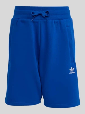 Szorty bermudy o kroju regular fit z detal z logo adidas Originals