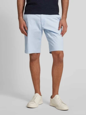 Szorty chinosy o kroju regular fit ze szlufkami na pasek model ‘Flat’ Bugatti