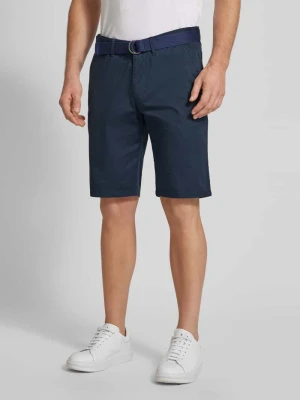 Szorty chinosy o kroju slim fit z paskiem Christian Berg Men