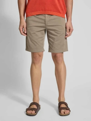 Szorty chinosy o kroju slim fit ze szlufkami na pasek Boss Orange