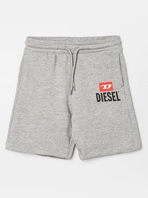Szorty Diesel