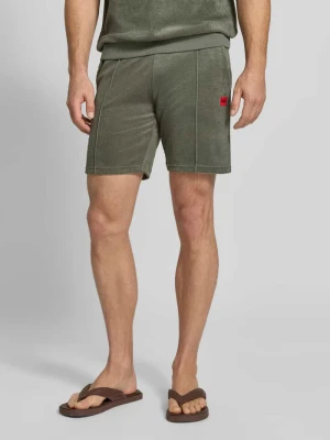 Szorty dresowe o kroju regular fit z mieszanki bawełny model 'TERRANCE' HUGO