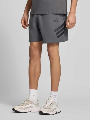 Szorty dresowe w kroju regular fit z dodatkiem bawełny adidas Sportswear
