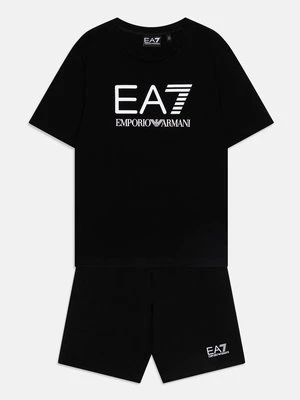 Szorty EA7 Emporio Armani