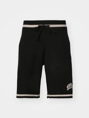 Szorty Filling Pieces