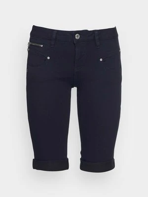 Szorty Freeman T. Porter