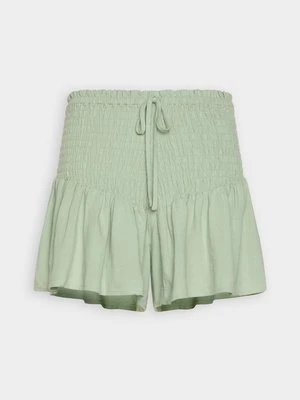 Szorty Gina Tricot