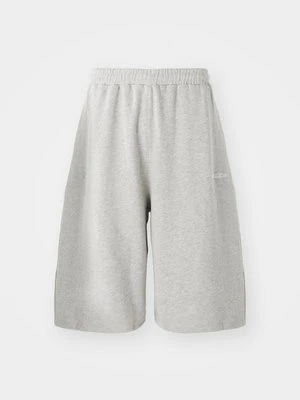 Szorty iets frans...