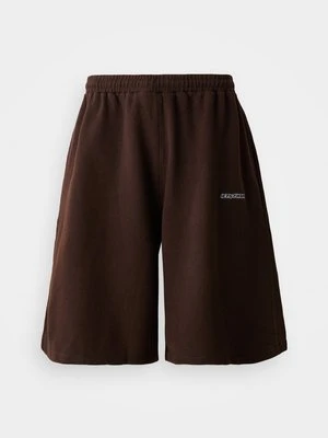 Szorty iets frans...