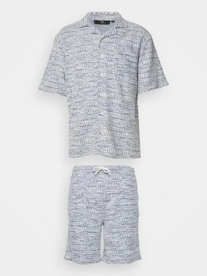 Szorty INDICODE JEANS