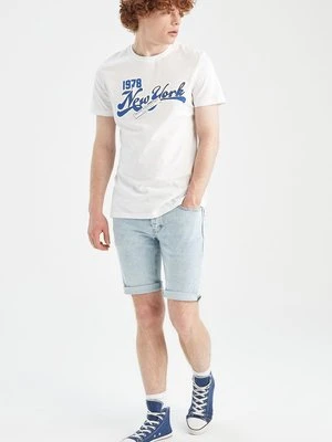 Szorty jeansowe DeFacto