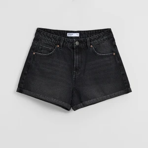 Szorty jeansowe mid waist z podwiniętymi nogawkami grafitowe House