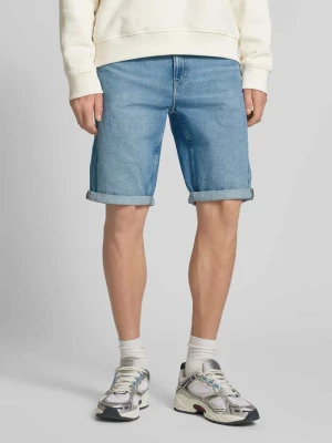 Szorty jeansowe o kroju slim fit z detalem z logo Calvin Klein Jeans