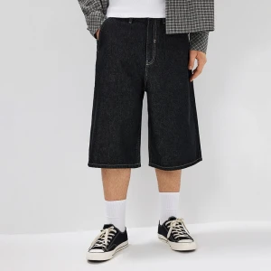 Szorty jeansowe typu jorts czarne House