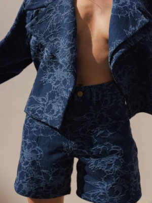Szorty jeansowe we wzór kwiatowy w kolorze NAVY - TABOO-M Marsala