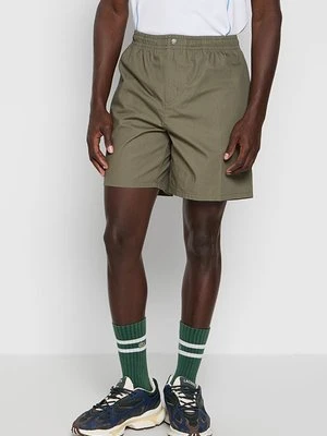 Szorty Lacoste
