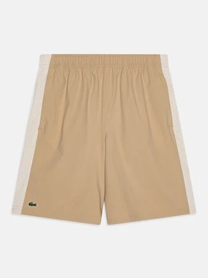 Szorty Lacoste